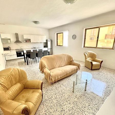 Camag Apartment - Very Close To Airport Бирзеббуджа Экстерьер фото