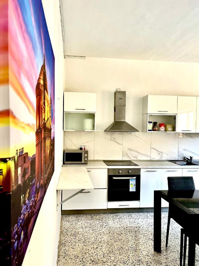 Camag Apartment - Very Close To Airport Бирзеббуджа Экстерьер фото