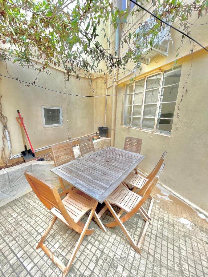 Camag Apartment - Very Close To Airport Бирзеббуджа Экстерьер фото